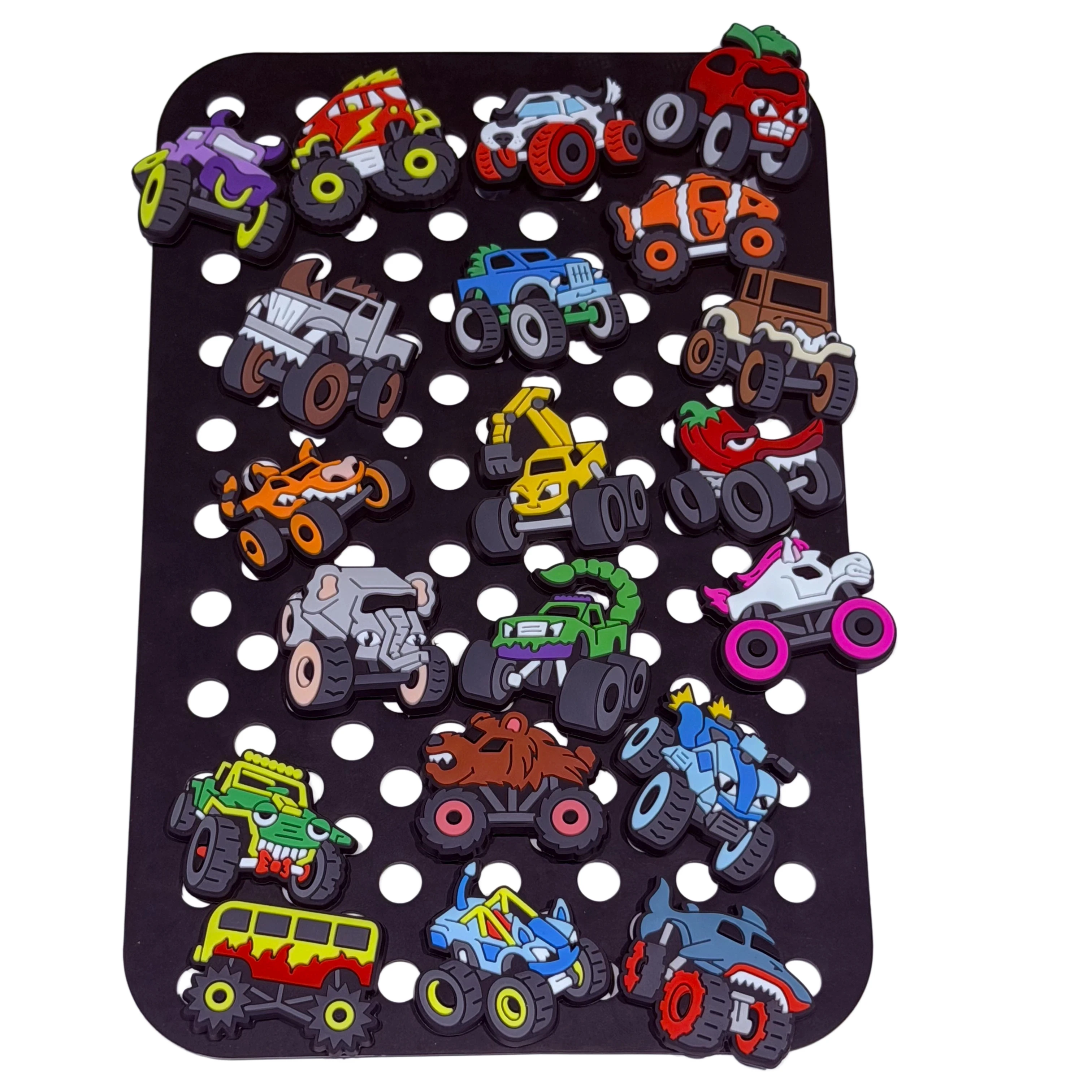 Neu eingetroffen: 20-100 Stück Monster Cars PVC-Schuh-Accessoires, Frosch- und Hai-Trucks, Sandalen-Charms für Erwachsene, DIY coole Armbänder