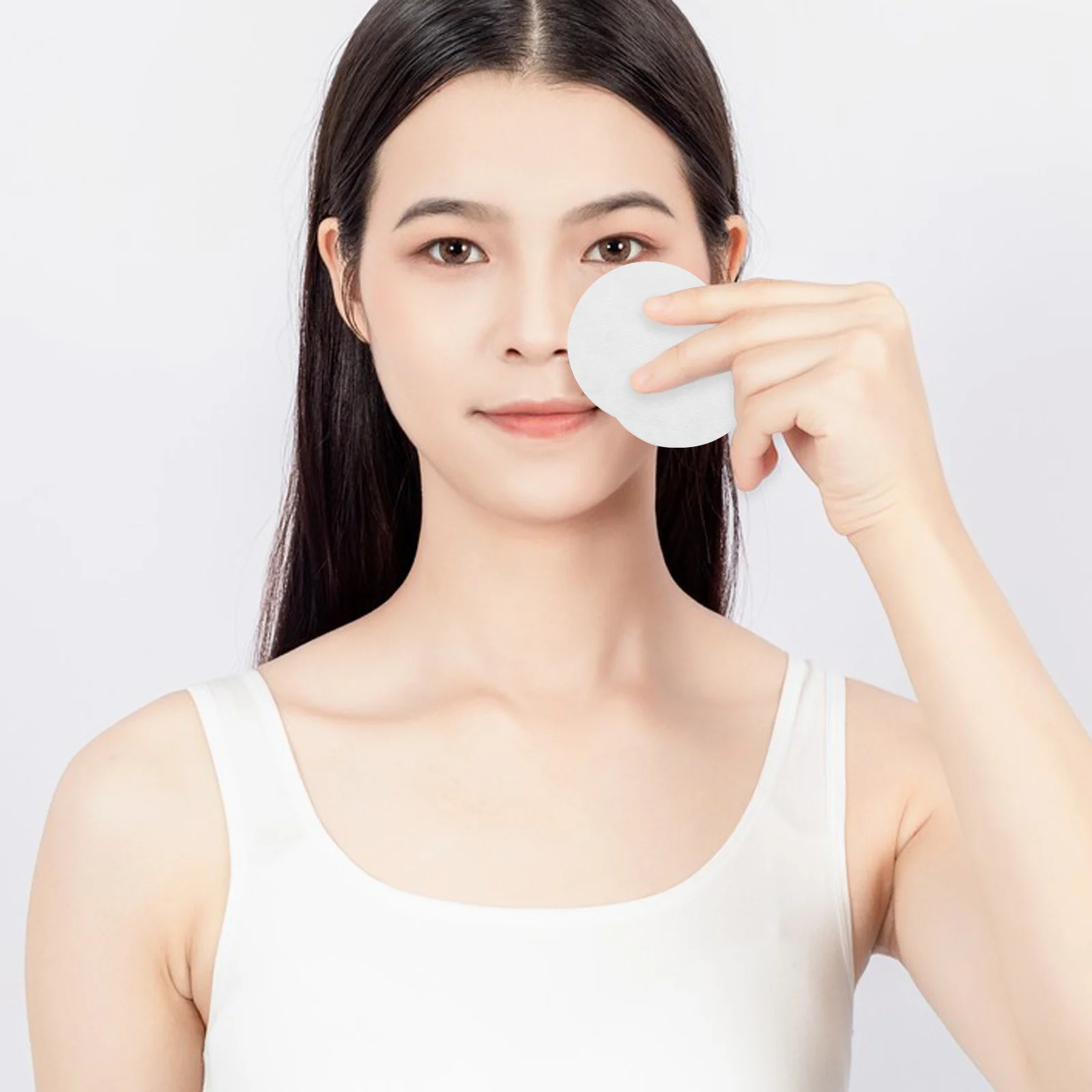200 szt. Włókninowych płatków do twarzy, chłonne, higieniczne, okrągłe płatki do pielęgnacji skóry o średnicy 7,5 cm, narzędzia do demakijażu do użytku domowego i w salonie kosmetycznym.