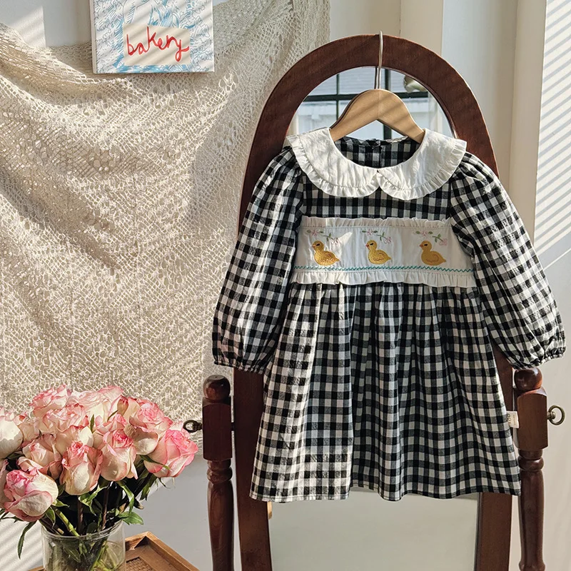 

2024Spring New Little Duck Embroidered Long Sleeve Girl Dress Turn-down Doll Collar Plaid Western Style Kids' Skirt