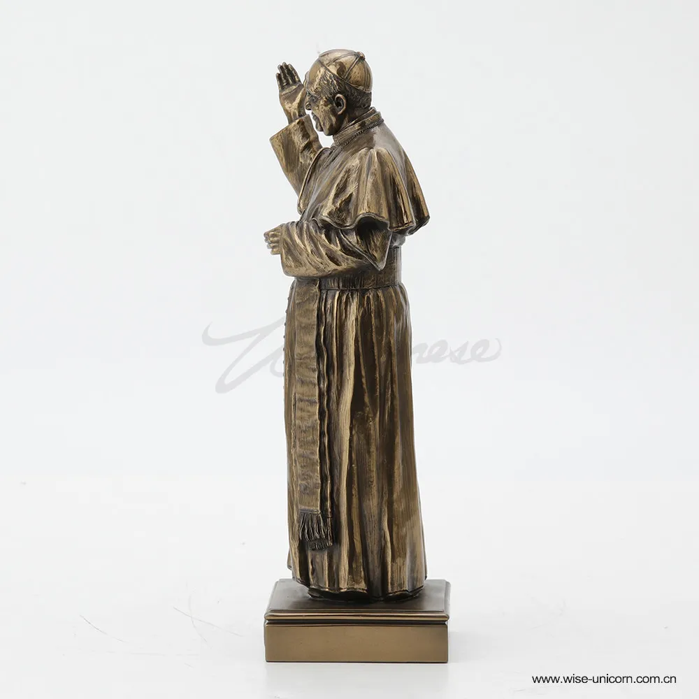 Pope Francis Resin Statue Bronze Finish Religious Figurine Catholic Pope Sculpture Home Church Decorative Ornament Collection