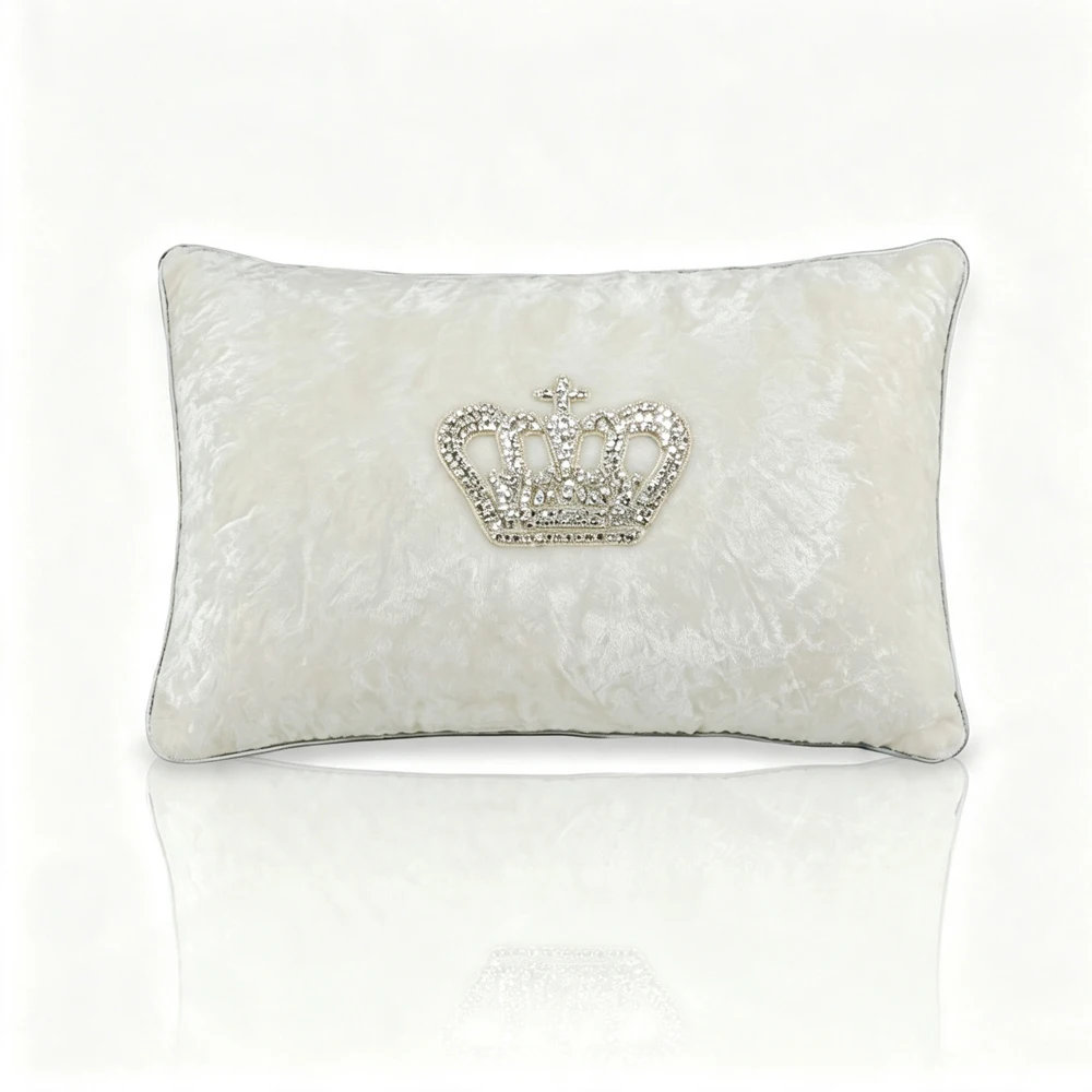 Coussin de Soutien Lombaire Luxe en Velours Blanc avec Couronne en Strass pour Canapé, Bureau, Voiture – Housse de Soutien Lombaire Douce