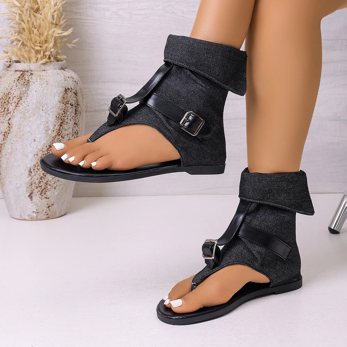 

Сандалии-гладиаторы с круглым носком и металлической пряжкой, джинсовые, на мягкой нескользящей подошве, большие размеры, летние высокие ботинки 2026 года