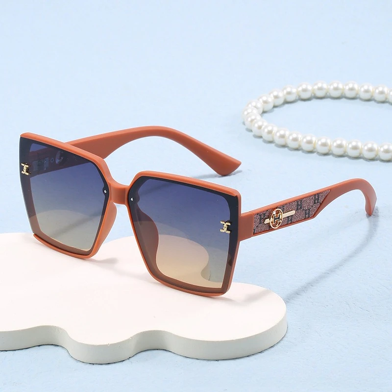 

​​2025 New Polarized Square Sunglasses Women, UV400 Fashion Lightweight Anti Glare for Driving & Daily​​