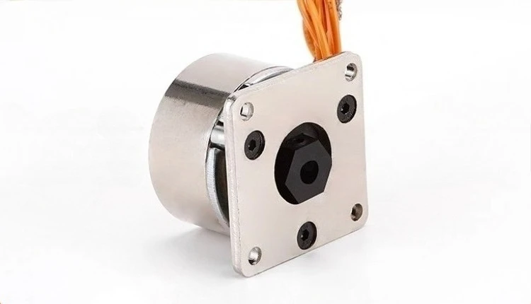 الكهرومغناطيسي 12 فولت/24 فولت مربع 42 مللي متر محرك متدرج فرامل ميكانيكية تعمل بنابض