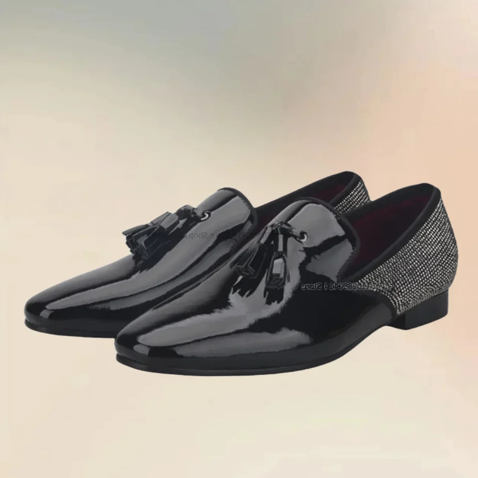 

Black Patent Leather Tassel Crystal Decor Loafers Fashion Slip On Men Shoes Classic Handcraft Banquet Wedding Men Dress Shoes