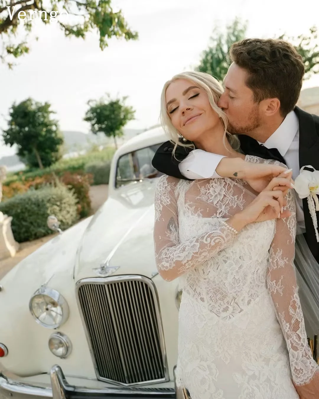 ชุดแต่งงานลูกไม้สีงาช้างเวิร์นโก้ คอสูง แขนยาว ทรงเมอร์เมด ชุดเจ้าสาวผู้หญิง สง่างาม พร้อมชายกระโปรงยาว สามารถสั่งตัดได้