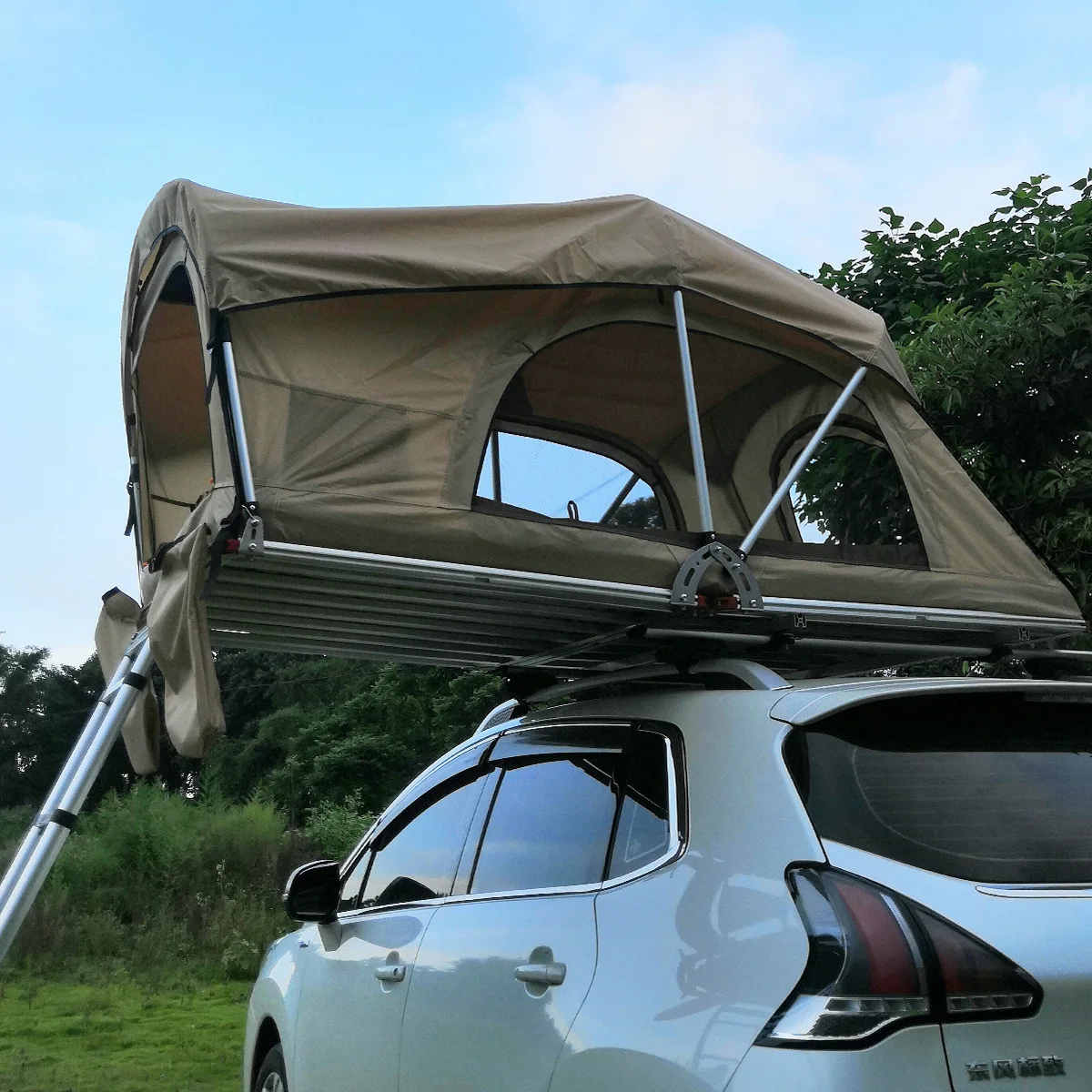

Outdoor Camping Customized Large Car Roof Tent Aluminum Hard Shell Roof Top Tents XXL Family 4 Person Rooftop Tent