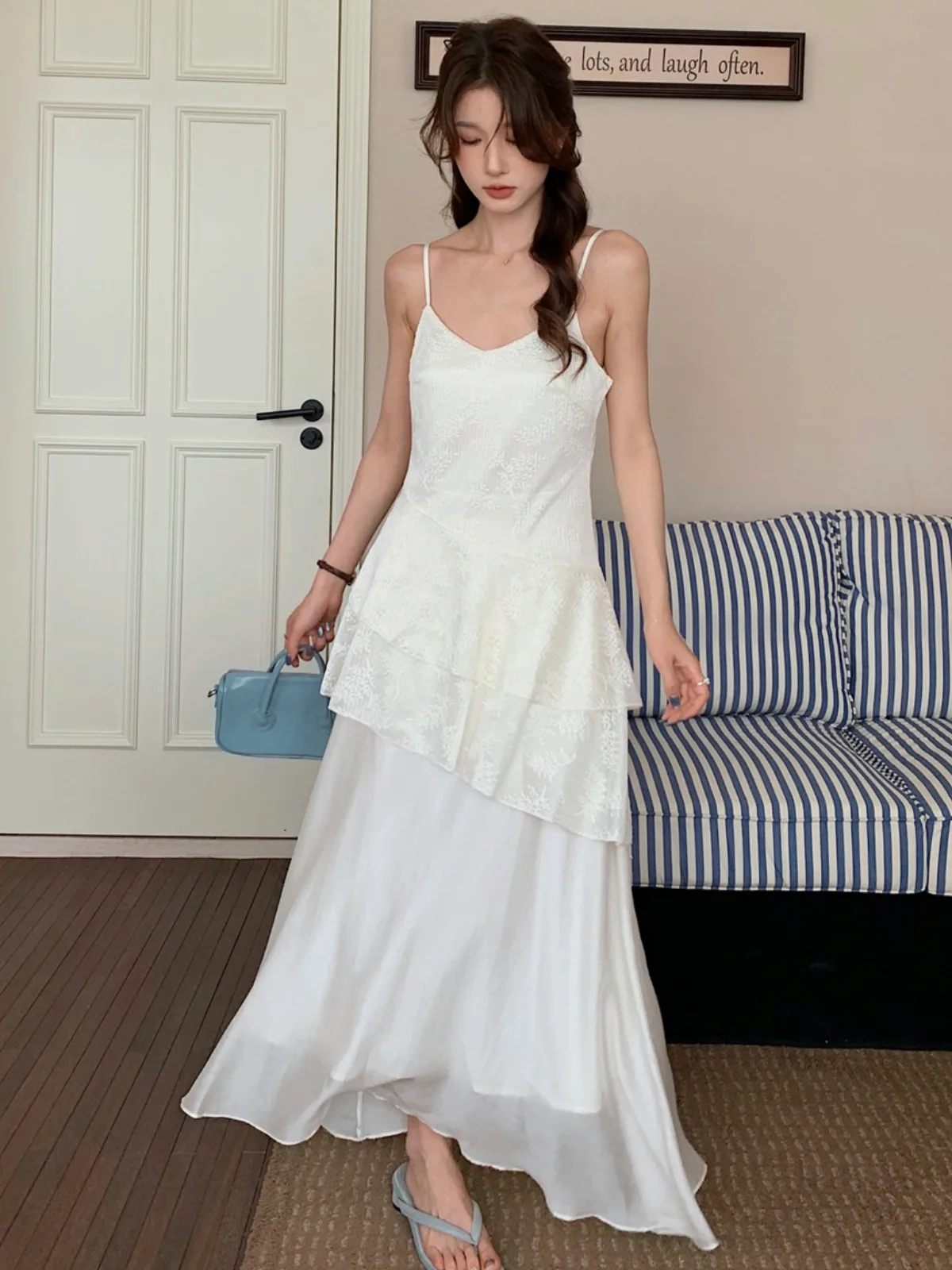Ele besticktes Blumen-langes Dr-Sommerkleid für Damen, unregelmäßiger Spitzenbesatz, Trägerkleid, Pendelkleid, chinesische...