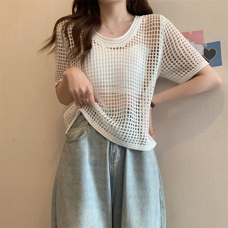 Casual Women Beach Slim Tops O-Neck Summer Sexy Hollow Out Knitting Shirt Women Chic Short Sleeved Knit T-shirt