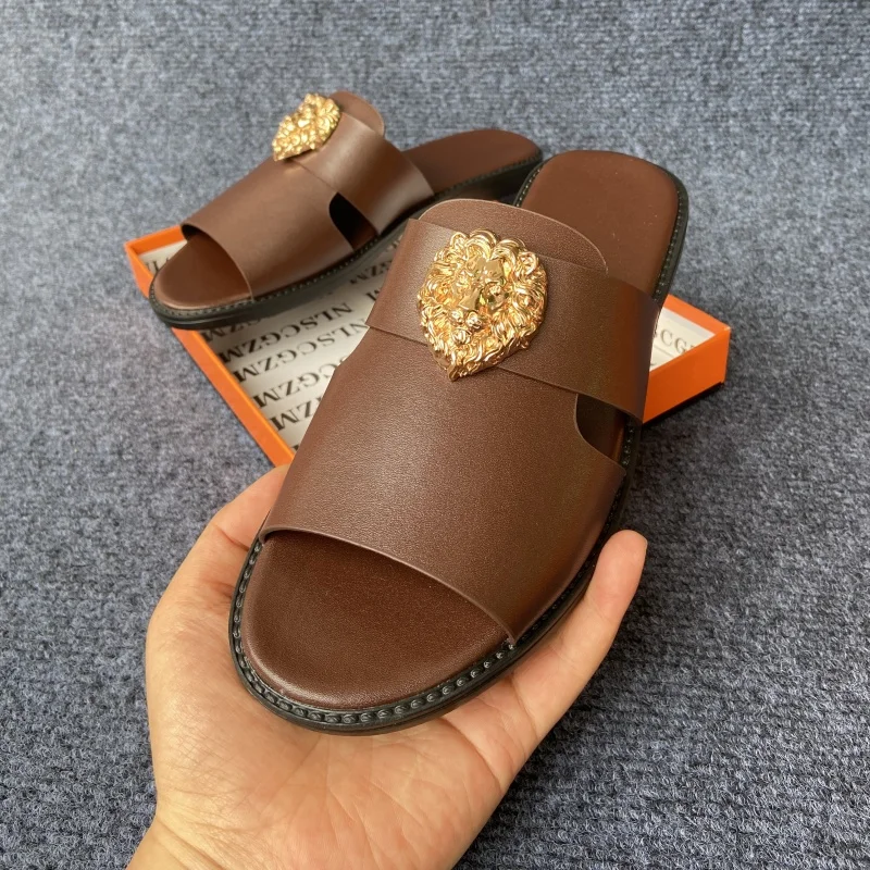 

Размер 38-48, оригинальная обувь, брендовые кожаные шлепанцы для мужчин, летние пляжные мужские тапочки, стильные сандалии, дизайнерская женская обувь