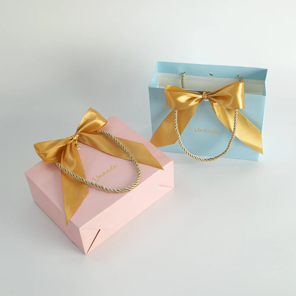 50pcs Bluk Custom Logo Paper Portable Packaging Bag Jewelry Box Gift Bags with Gold Bow Ribbon Favor For Wedding Birthday Party