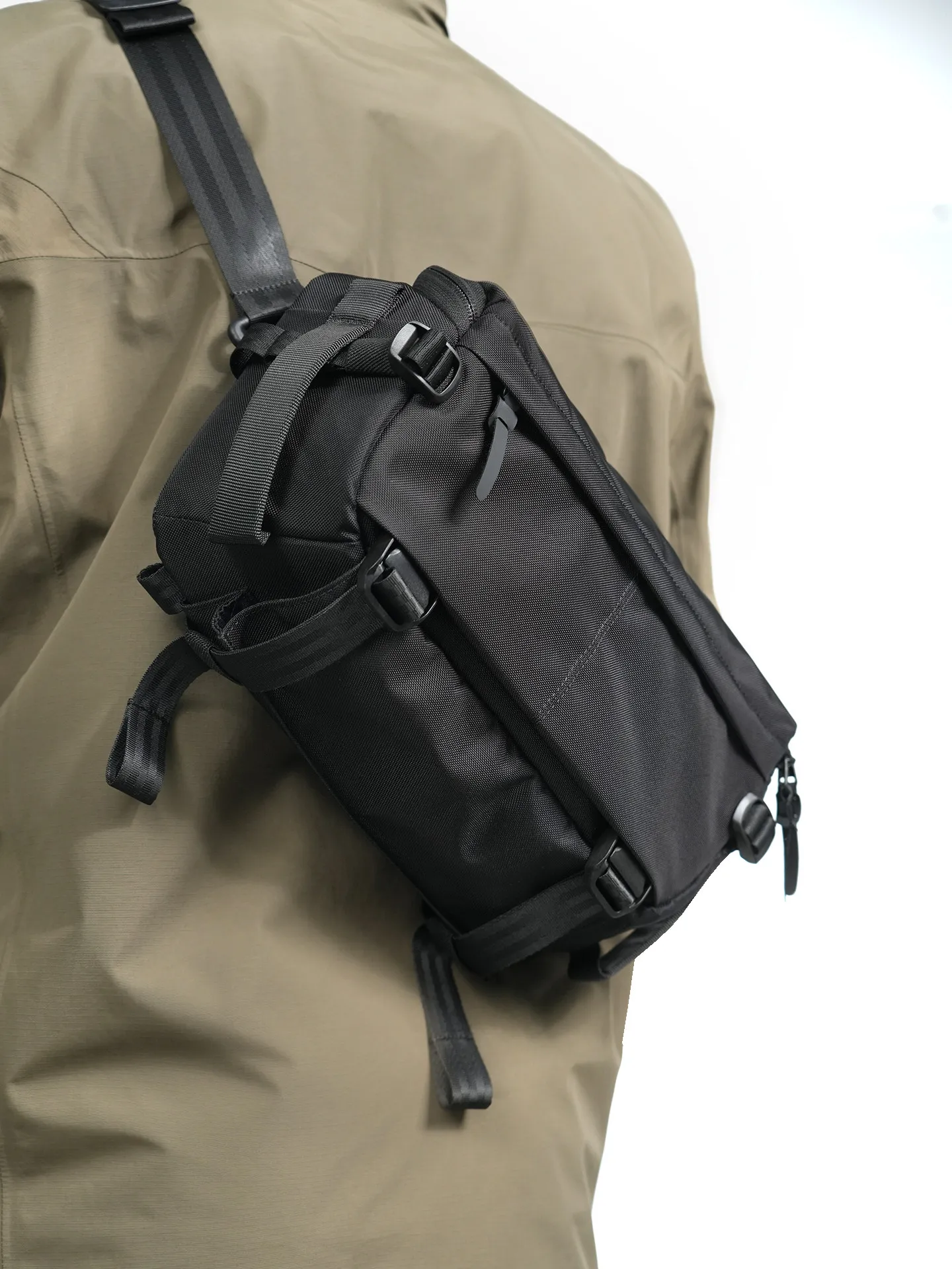 bolso-bandolera-tactico-para-hombre-bolso-de-pecho-para-camara-con-multiples-bolsillos-para-viajes-urbanos-y-de-negocios