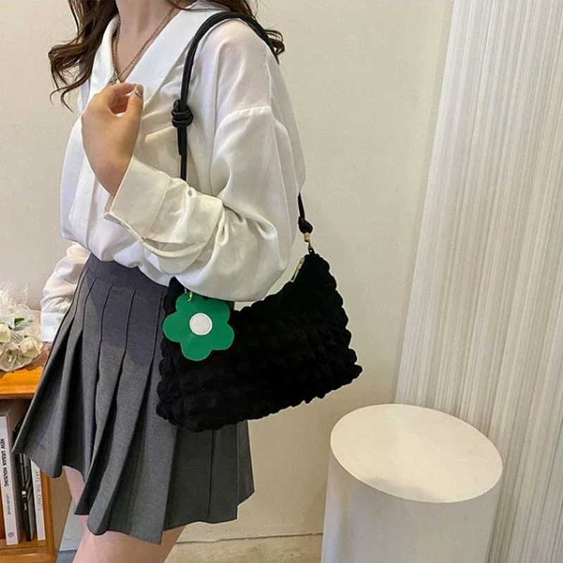 

Women's Handbags Pleated Solid Color Lingge Underarm Bag Party Fashion Messenger Bag