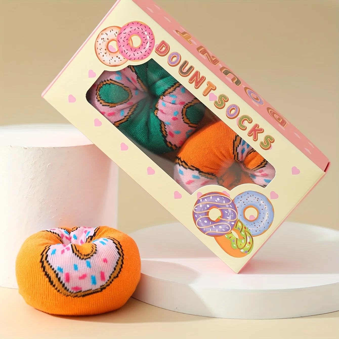 Two pairs of novels, colorful donuts, fashionable socks, four seasons suitable for Christmas Valentine\'s Day gifts on Halloween