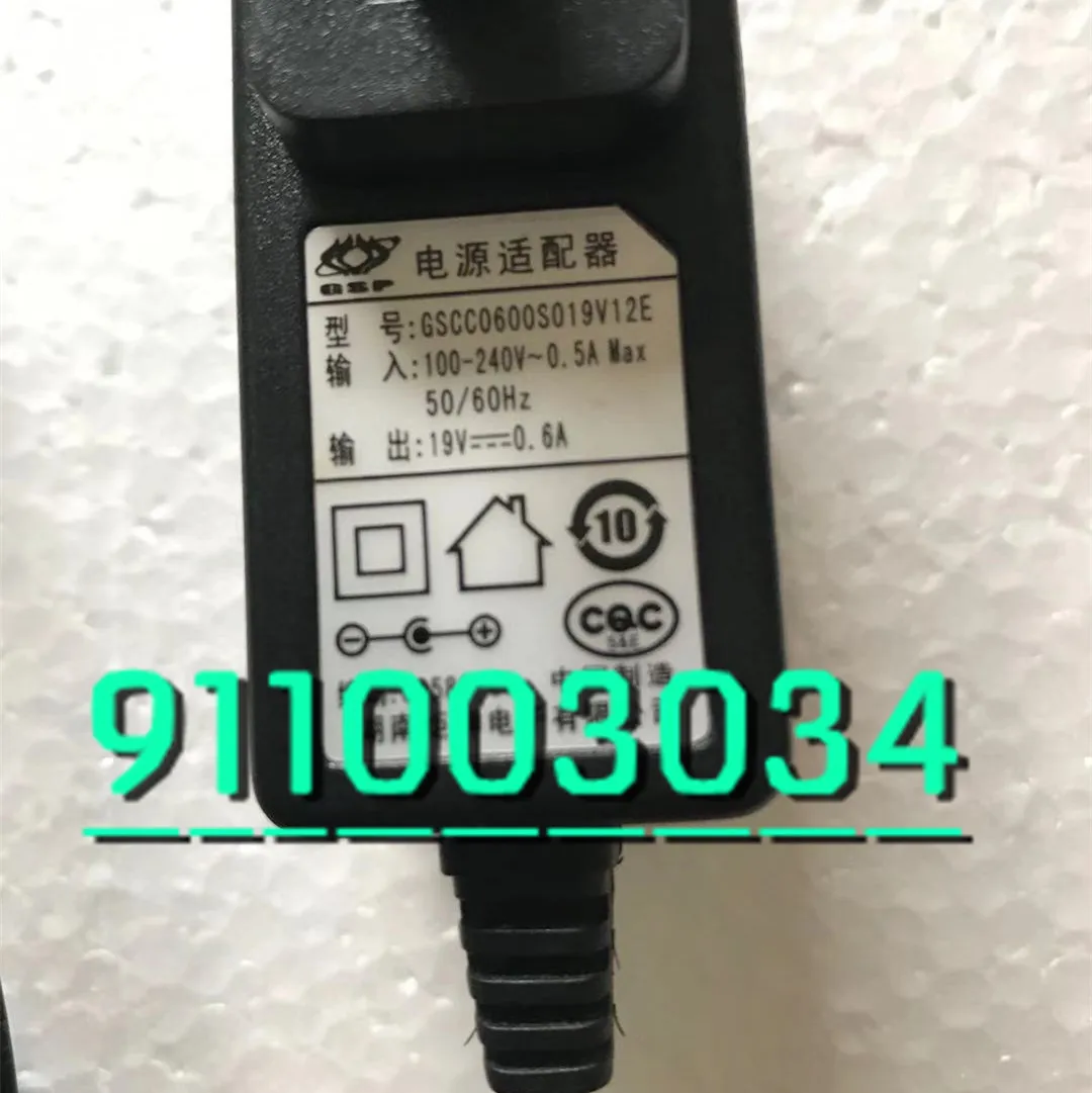 Ecovacs 19v0.6a power adapter is suitable for cr250, cen55, bfd-wwt, dh35, dh45 Kworth series vacuum cleaner charger accessories