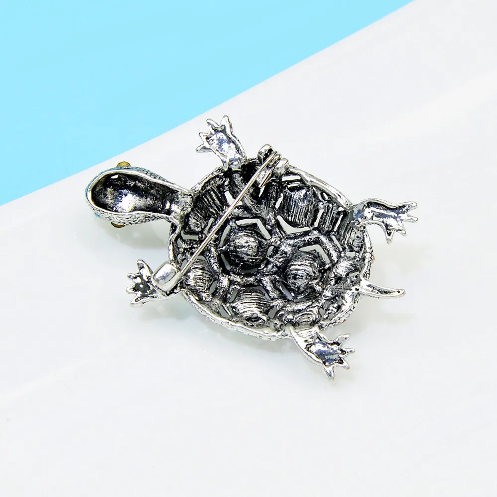 CINDY XIANG Rhinestone Beautiful Turtle Brooches For Women Fashion Vintage Animal Pin