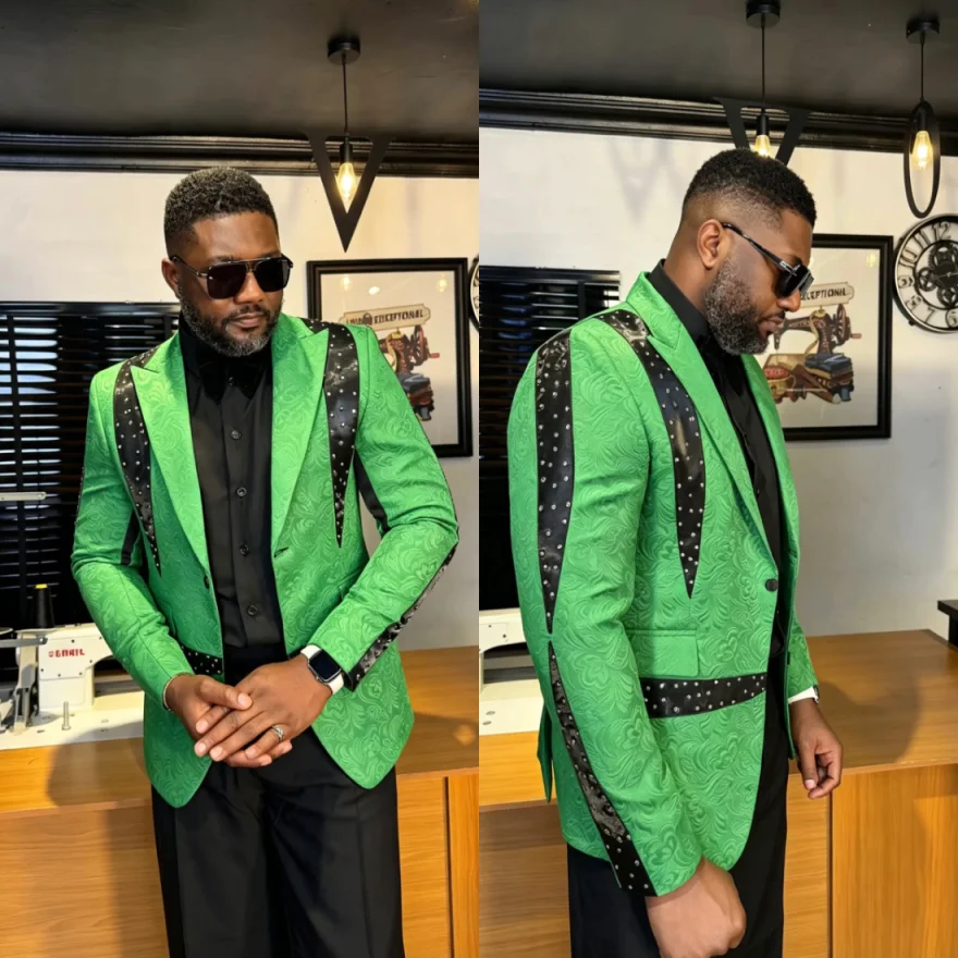 Design Wedding Tuxedos Beaded Jacquard 2 Piece Set Jacket Pants Men Suit Bright Peaked Lapel Groom Blazers Customized