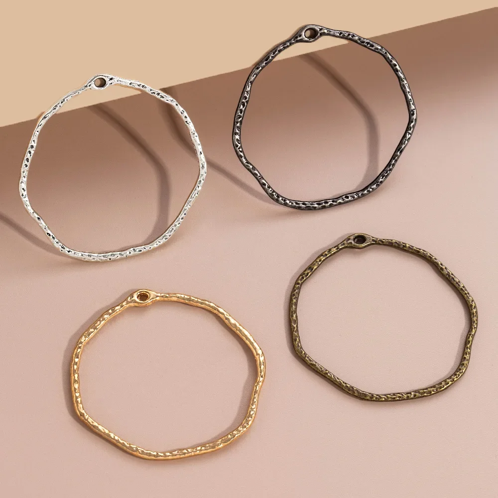 

Simple and light luxury alloy irregular geometric fashion clothing accessories: fashionable ear rings, retro earrings
