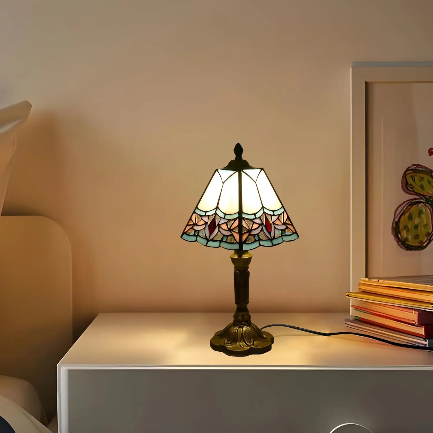 

Небольшая квадратная настольная лампа в стиле барокко с витражным стеклом для чтения, прикроватная лампа-декор для спальни, домашнего офиса