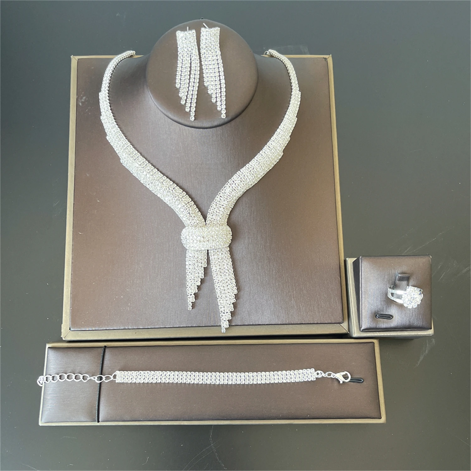 4ps Temperament Tie Shaped Zircon Rhinestone Necklace Earrings Ring Bracelet Set Bridal Wedding Party Crystal Four Piece Set