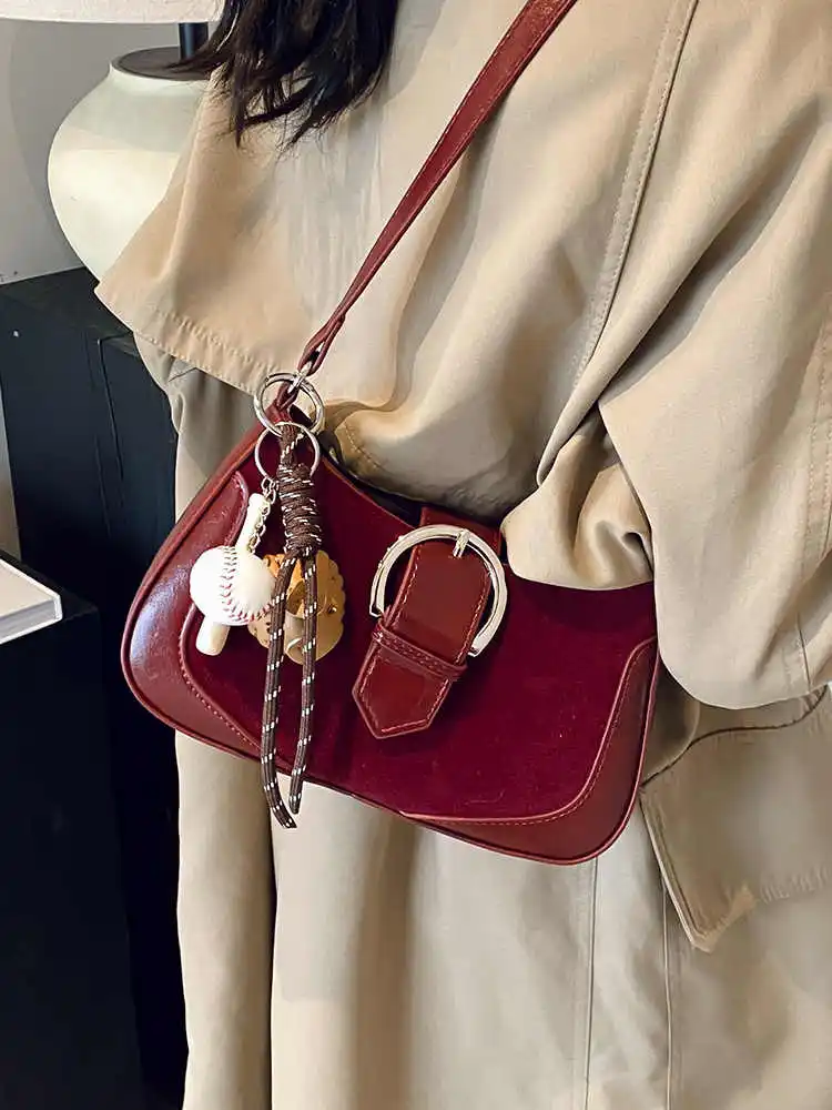 

Винтажные маленькие квадратные сумки из искусственной кожи, женские новые шикарные дизайнерские универсальные сумки через плечо, элегантные замшевые сумки подмышками