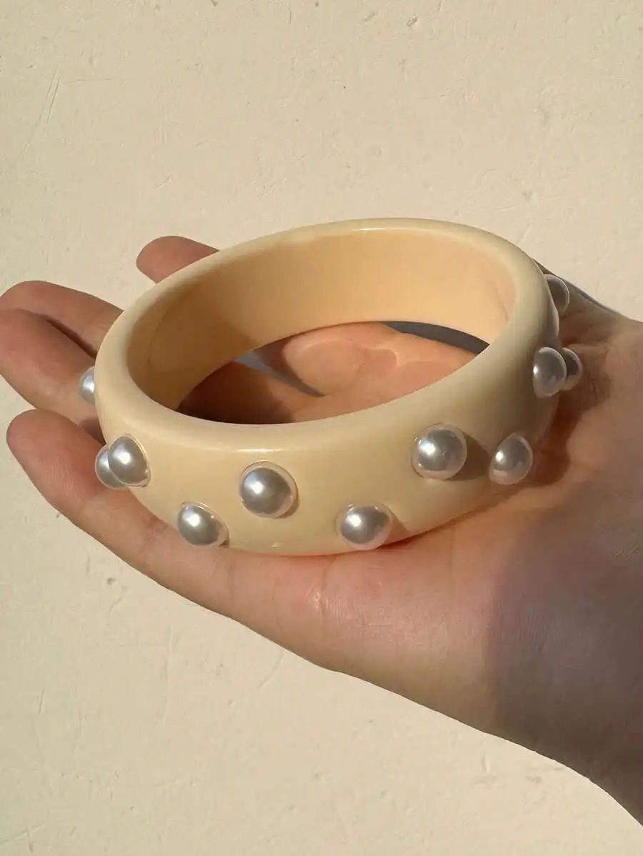 HUANQI Asymmetrical Irregular Beige Acrylic Faux Pearl Resin Bracelet for Women Girls Oversized Thick Fashion Jewelry Gifts New