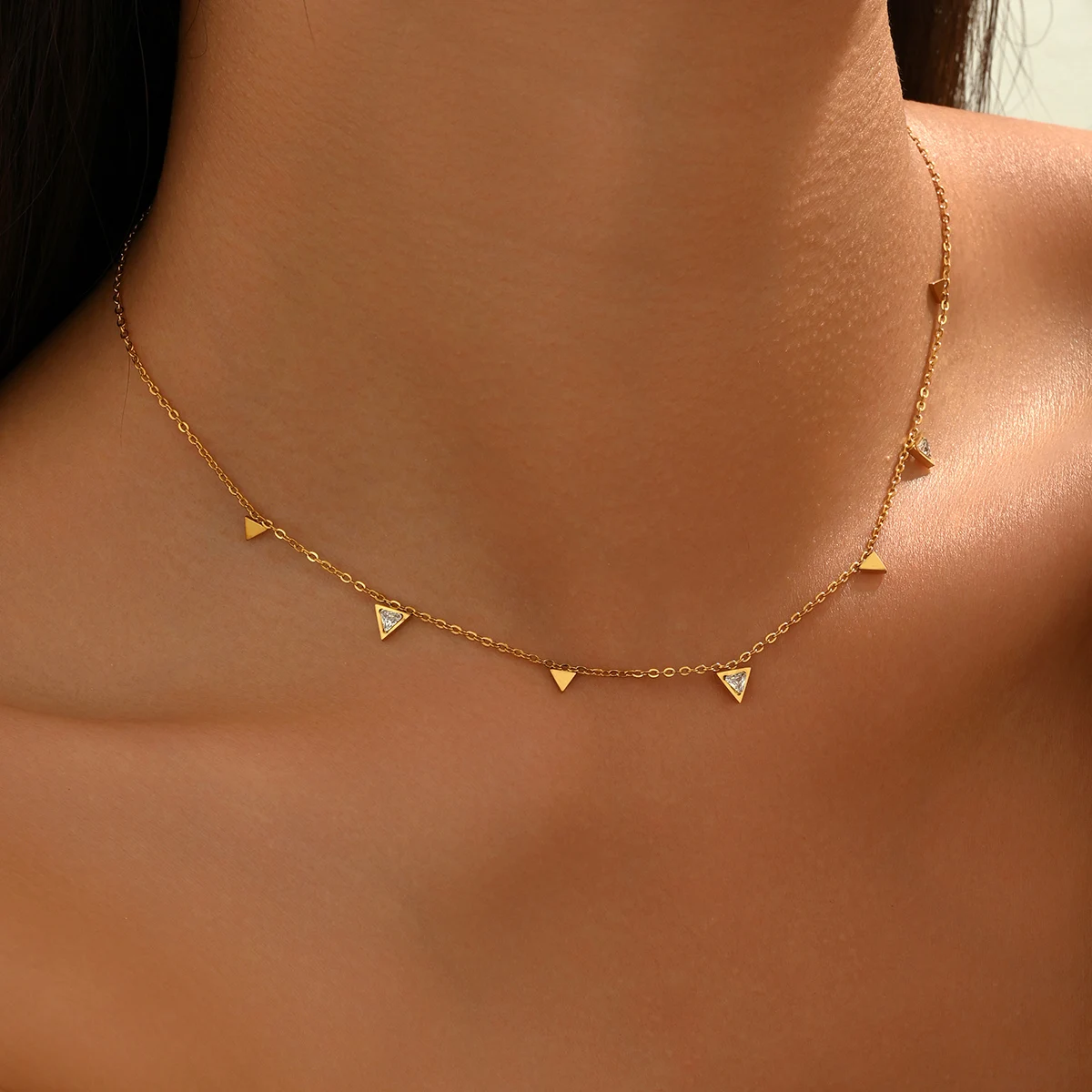 Fijngevoelige gouden kristalle - Charm Necklace Dainty recensie en prijs