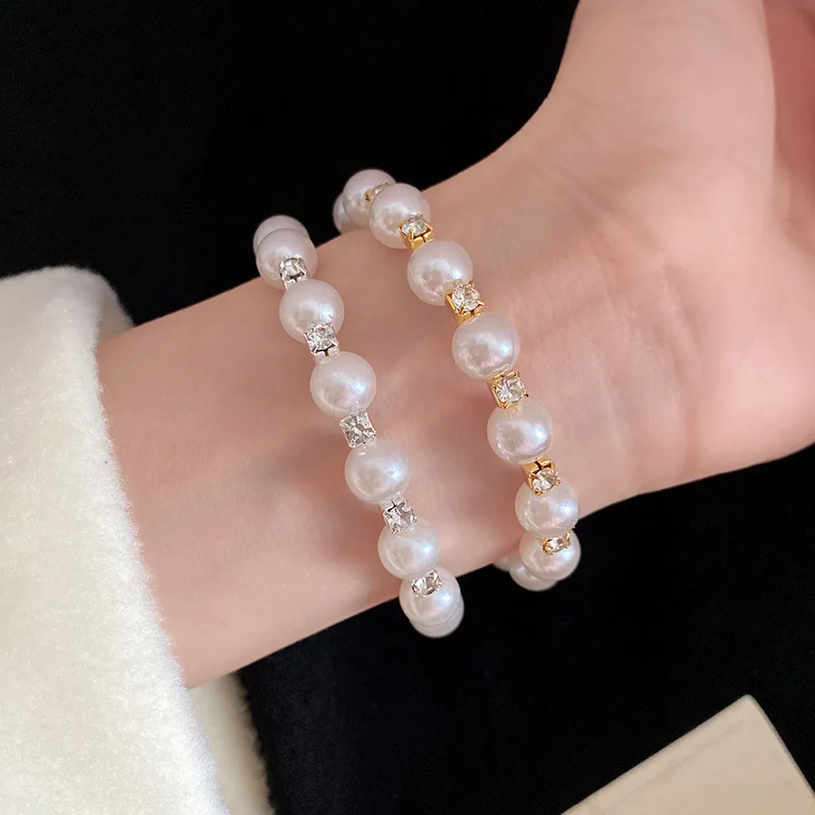 سوار مفتوح الكفة مع حجر الراين رصع حبات اللؤلؤ الفرنسية خمر موضة ضوء سوار فاخر NicheJewelry للنساء