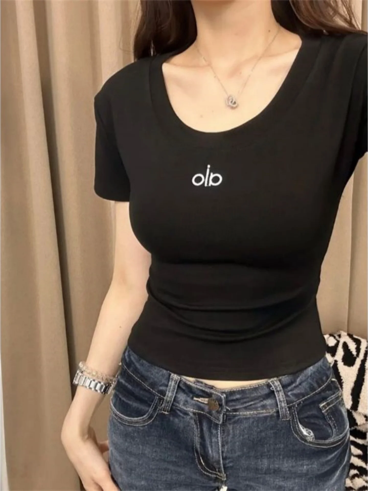 Mod U-Ne Hollow Ba Embroidery ort Sve T-irt Slim Fit Letter Stitching Summer Sle Women's Faion Casual Top