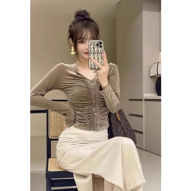 Damska bluzka z długim rękawem, aksamitna, dopasowana, z dekoltem w serek, modna, w stylu koreańskim, idealna do pracy, w jednolitym kolorze.