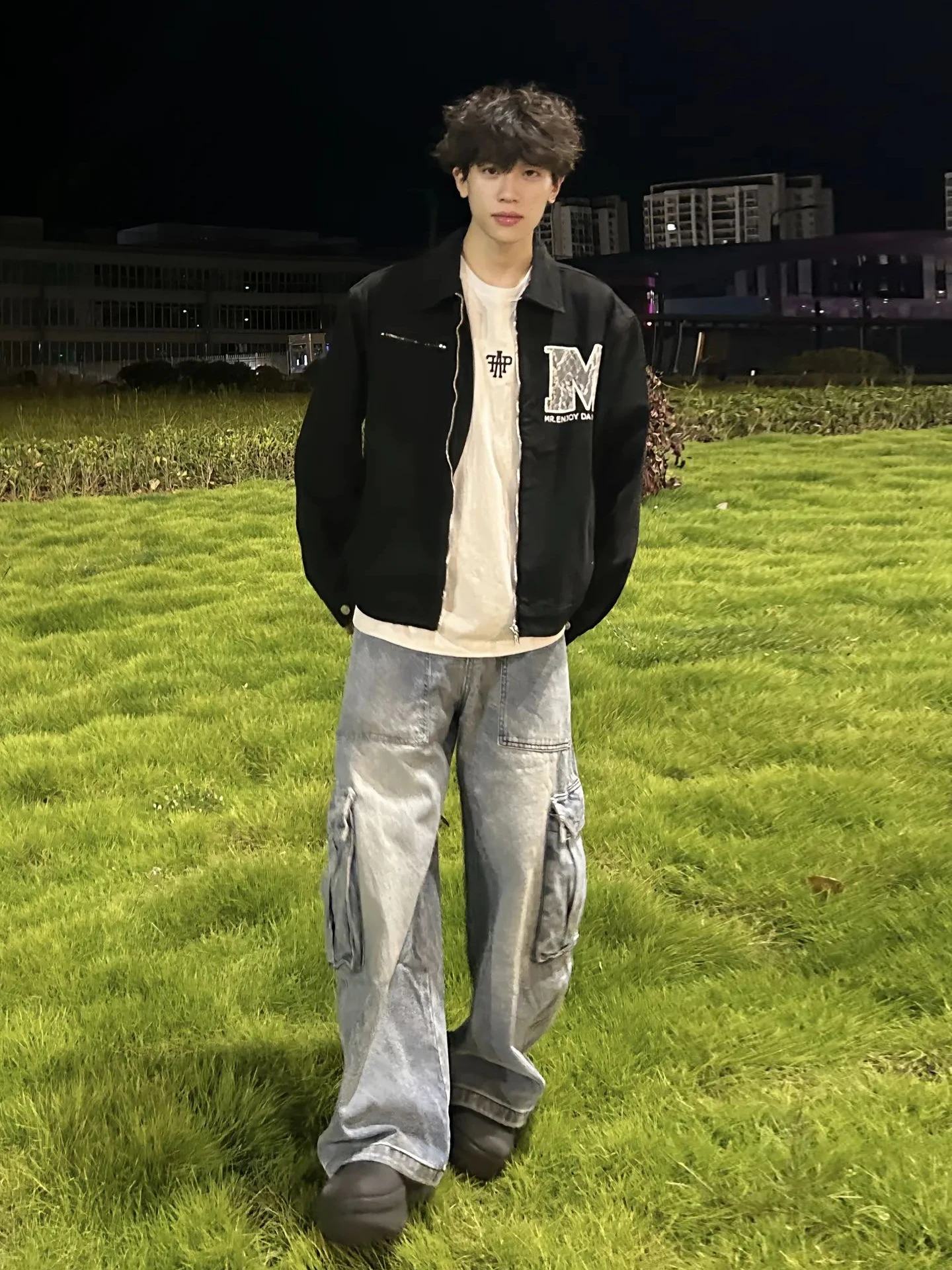 

Светло-голубые мужские джинсы с множеством карманов, прямые широкие брюки для работы, осенние, в стиле High Street, молодежная мода