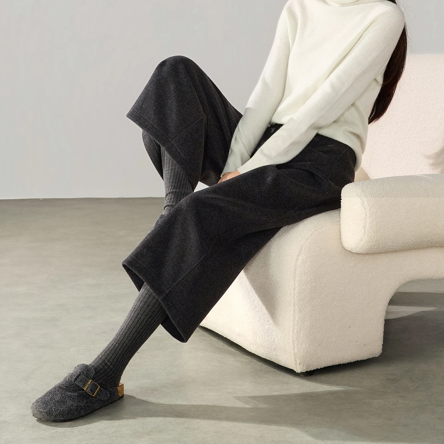 SENTUBILA Women's Wool Blend Pants 2026 Winter Commuter Cropped Knit Trousers Loose Slim Warm Ladies Relaxed Fit Pants 164KD8430