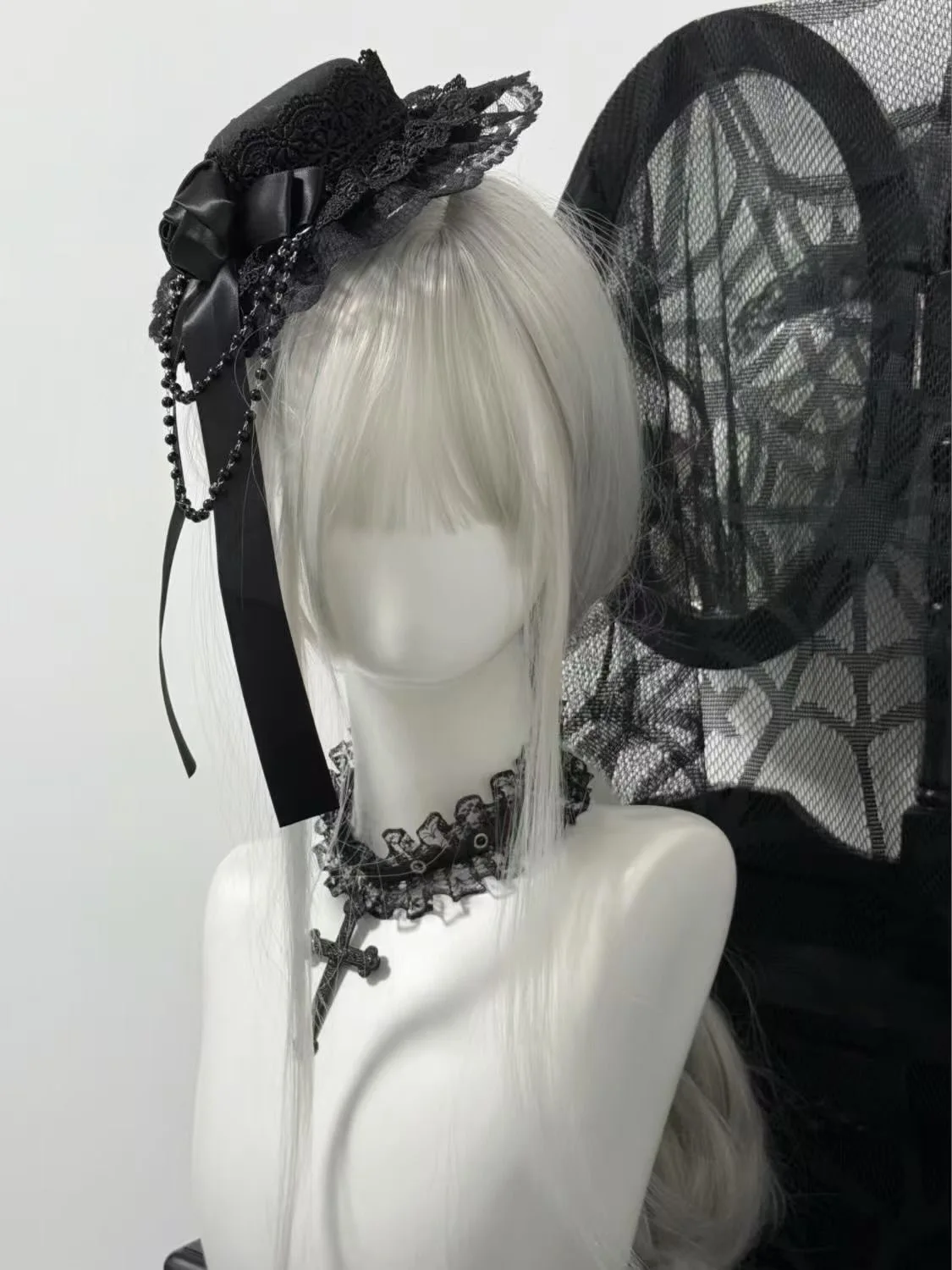 Czarno-biały nakrycie głowy Lolita Retro Lolita Gothic Rose Chain Bow Lace Gift Top Hat Elegancka opaska na głowę Y2K Akcesoria do włosów — zdjęcie 5