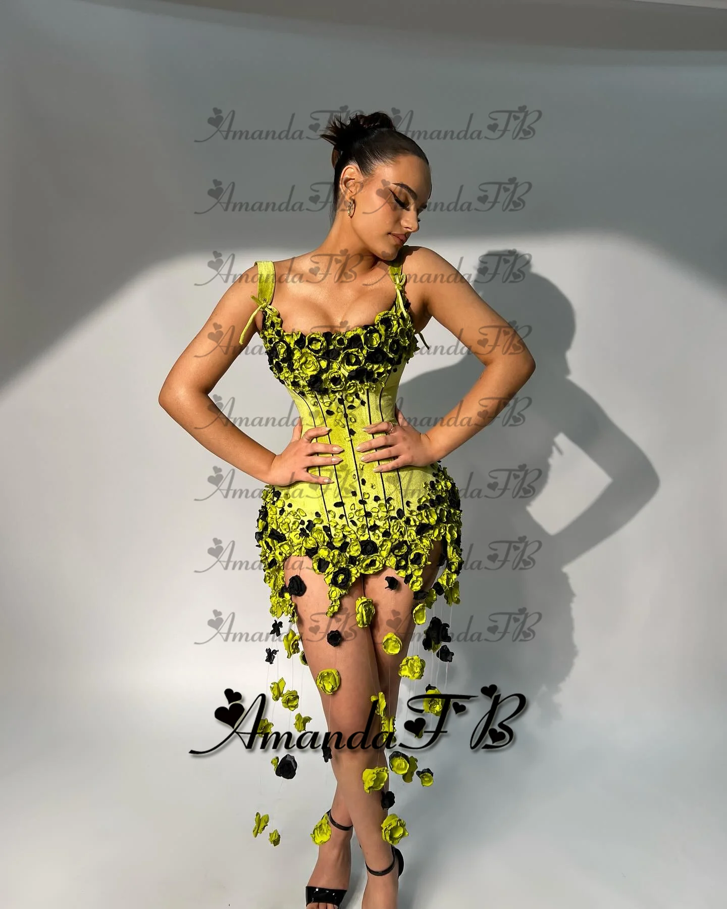 أماندا المألوف 3D الزهور كوكتيل فستان العودة للوطن مغرفة الرقبة المخملية مناسبة خاصة ثوب رداء دي سواريه مخصص