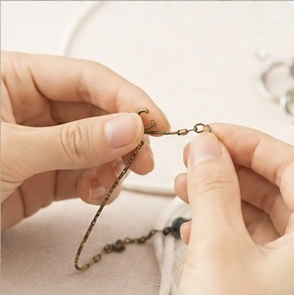 U-Shape Wire Thread Guard Jewelry Making Accessories Metal Thread Protectors for Necklaces Bracelets Earrings DIY Craft