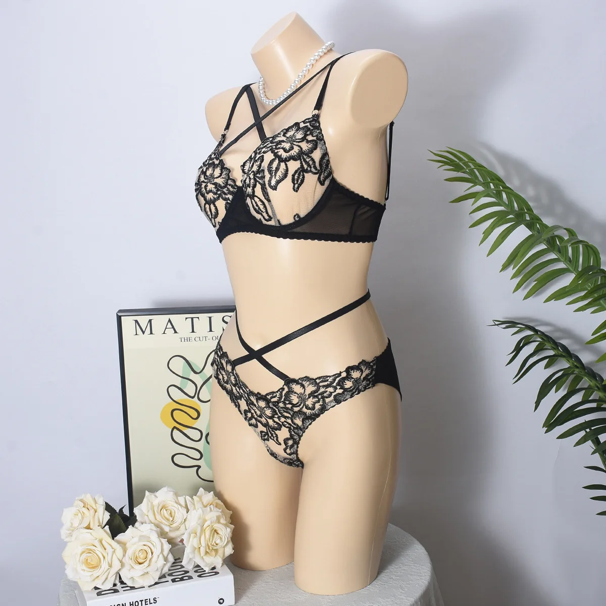 

2-Piece Set Embroidered Lace Sexy Bra Sexy Underwear For Women Chest Cross Ribbon Printing Cross Webbing Underwear