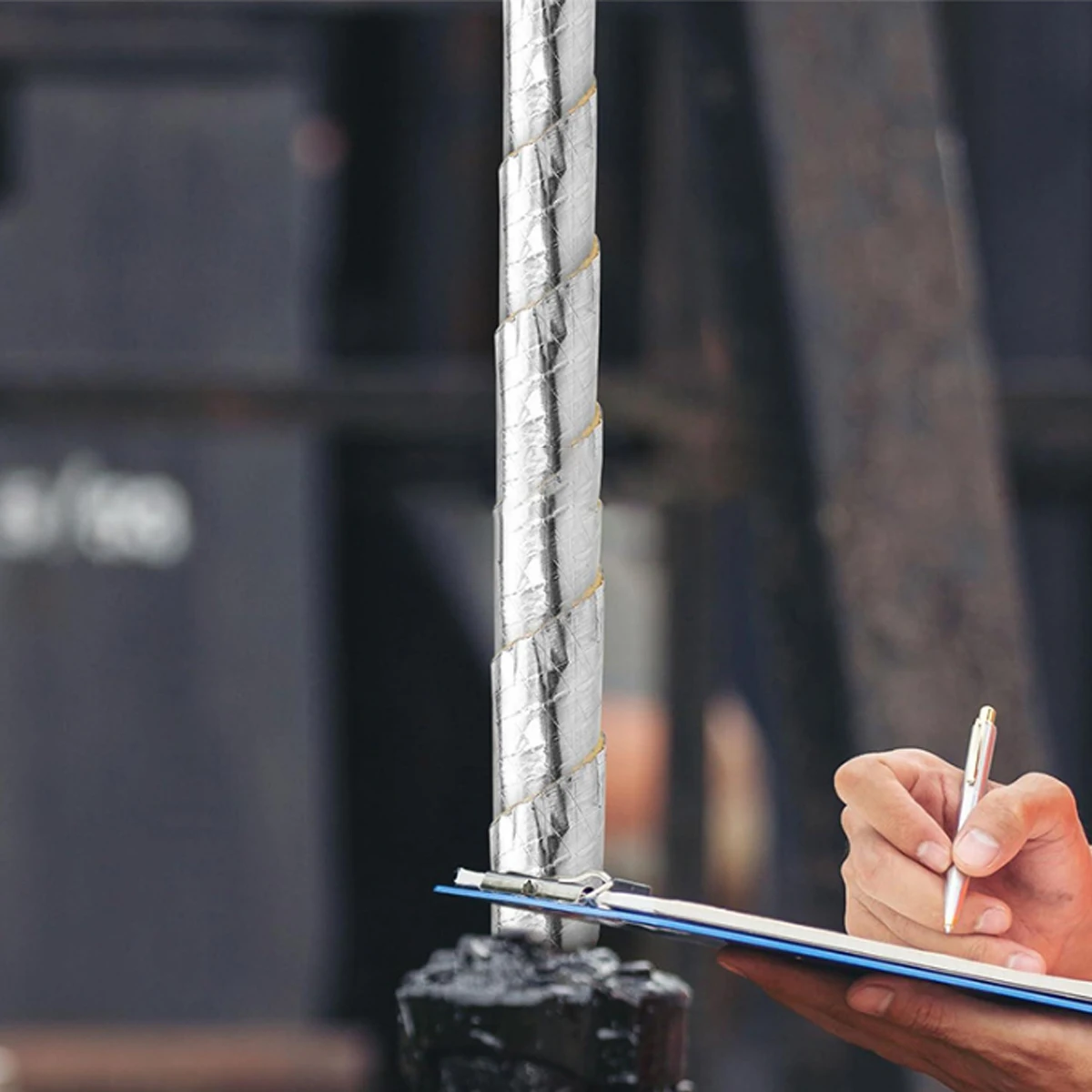 غلاف عازل للأنابيب عازل للحرارة عازل للماء عازل فعال للمشاهد - شتاء صناعي خارجي، منزل