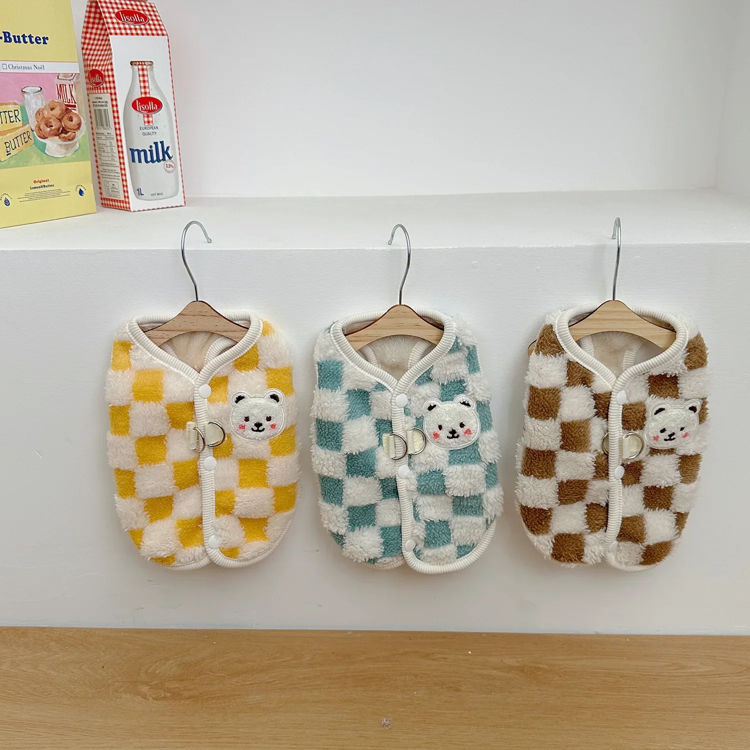 Autumn Winter Pet Plaid Vest Bear Breast Pin Cute Cat Cat Small Dog Schnauzer Dog Clothes Teddy Vest Pet Clothes Dog Costume