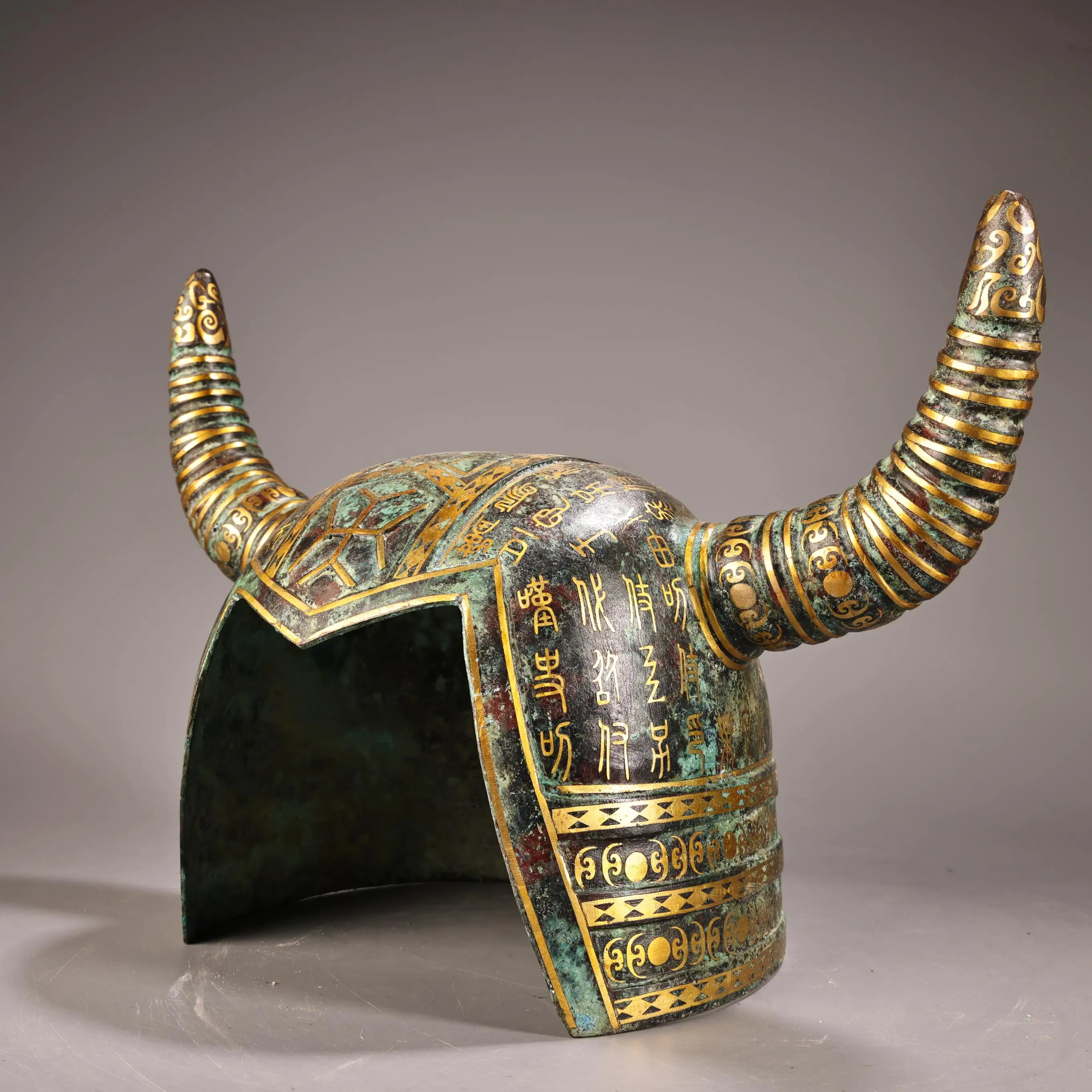 Old Nepalese folk Old Bronze Ware Gilded Inscription pattern General Bull Head Helmet Warrior helmet Amass wealth Ornaments