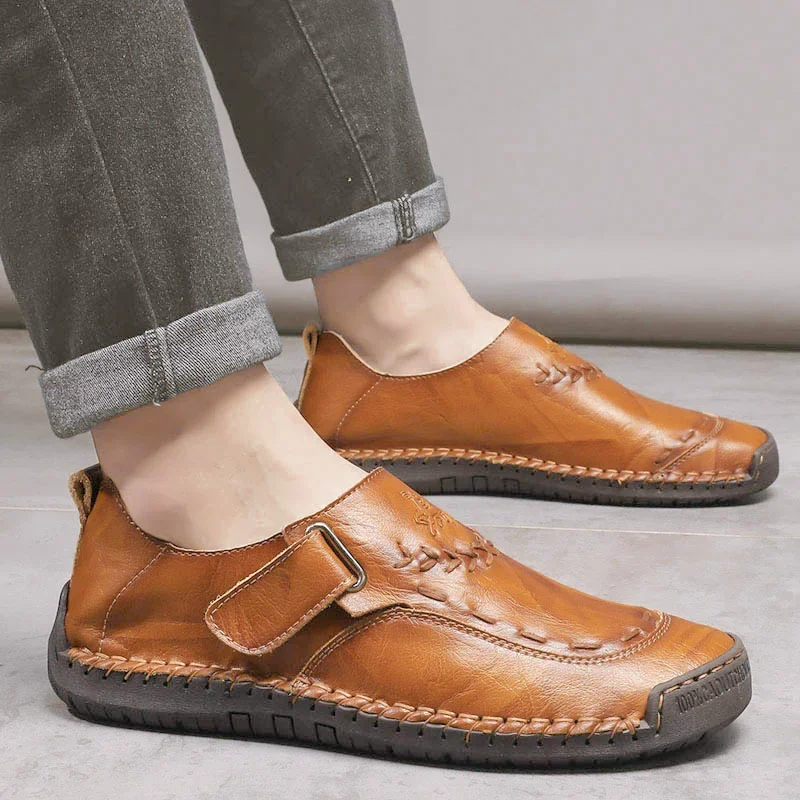 Sapato casual masculino de couro rachado, tênis respirável, mocassins de enfiar, mocassins clássicos, sapatos de condução confortáveis, marca