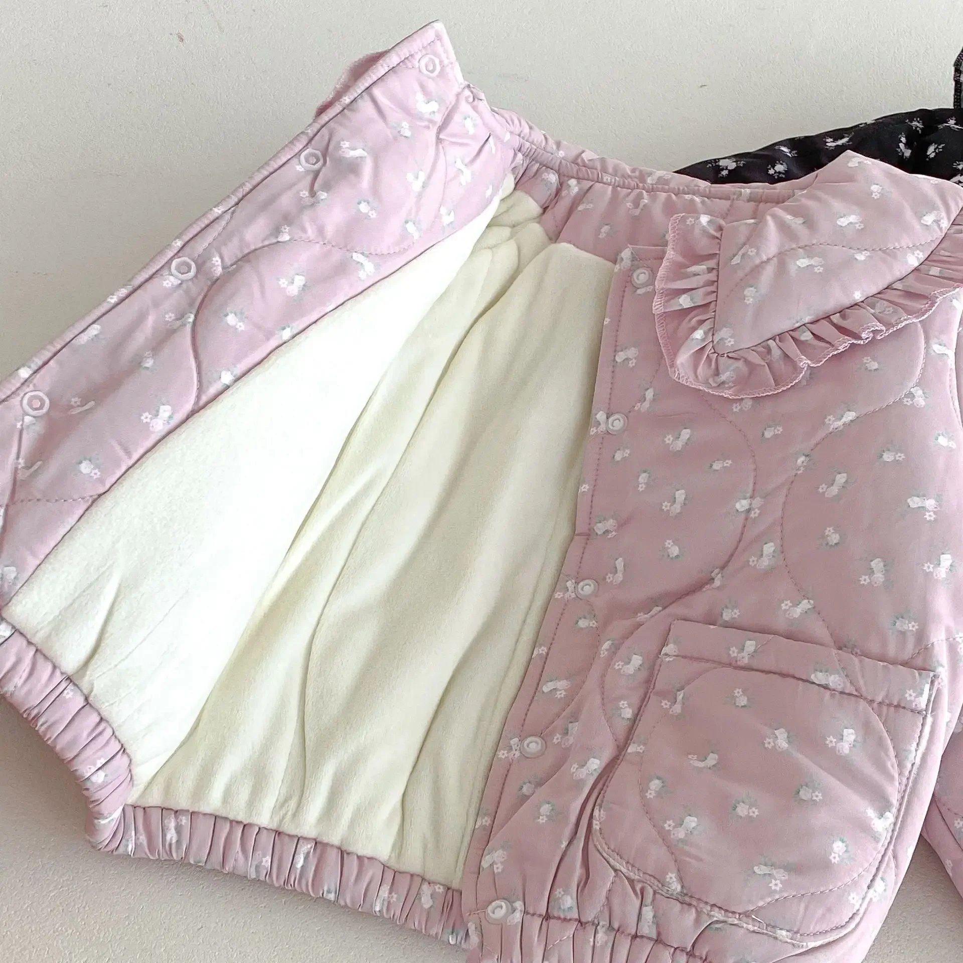 ملابس خارجية مخملية مطبوعة بالزهور للفتيات الجميلات للخريف والشتاء سترة مبطنة بالقطن للأطفال معاطف دافئة سميكة واحدة الصدر