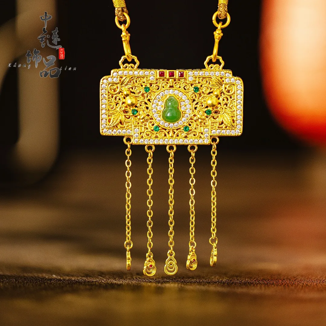 Emerald gourd long life lock pendant new Chinese hollow silk gourd 9999gold
