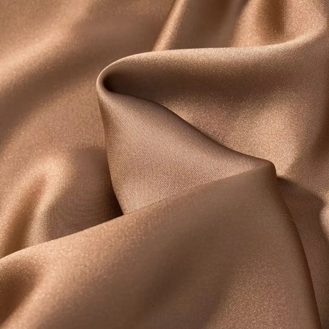 Sukienka satynowa KONDALA na przyjęcie świąteczne, długa, z jednym ramiączkiem, asymetryczna, dopasowana, elegancka sukienka damska na kolację, moda 2025.