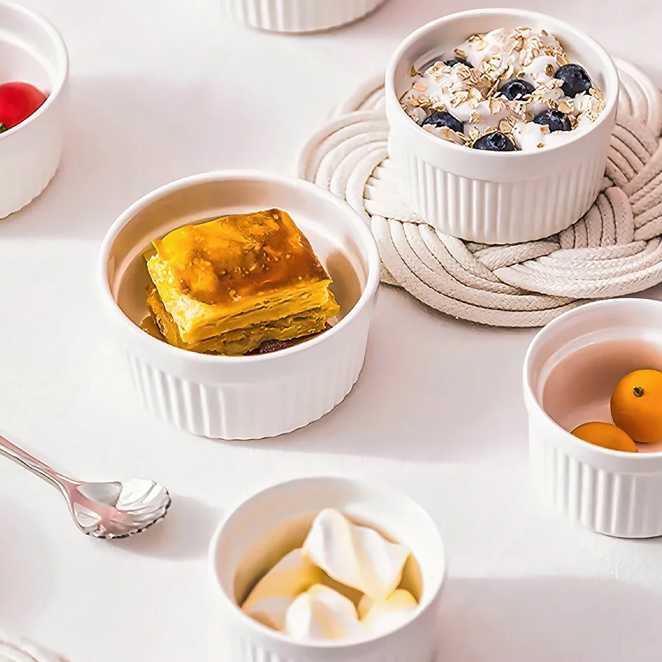 Premium Ceramic Striped Bowls, Non-Stick and Heat-Resistant, Perfect for Serving Desserts and Snacks, Dishwasher Safe