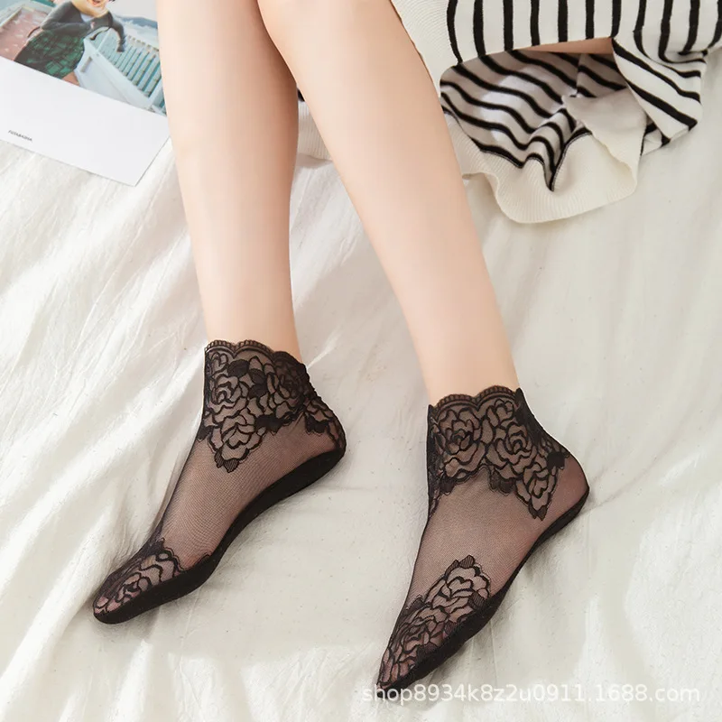 NEW Women Leaves Lace Invisible Socks Thin Ladies Lace Boat Socks Hollow Non-slip Shallow Socks Women