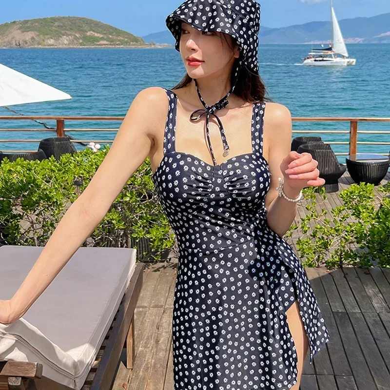 2024 Green One Piece Swimsuit Women Swimwear Sexy Floral Print Dress with Hat Swimming Suit Korean Monokini Beach Bathing Suit