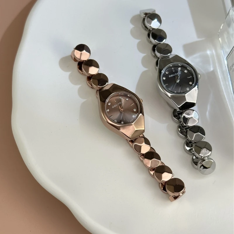 موضة جديدة كوارتز ساعات نسائية فاخرة الفولاذ المقاوم للصدأ حزام أنيق سيدة سوار ساعة Relogio Feminino