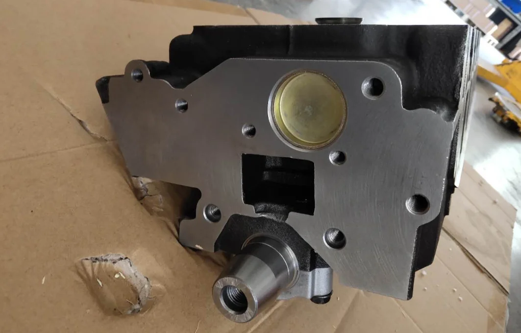 New Condition 4.2TD Diesel Engine 1HZ Complete Cylinder Head Assy 11101-17020 11101-17050 Toyota Cylinder Head Cylinder Head