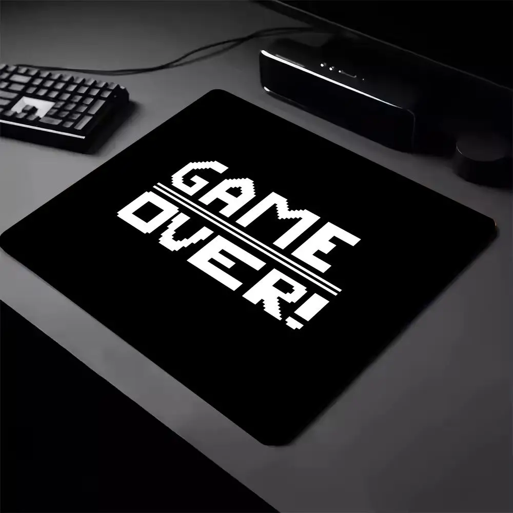 

Коврик для мыши Game over 40X45, большой квадратный коврик для компьютерного офиса, игрового стола, резиновые противоскользящие коврики для мыши, маленькие декоративные коврики для стола
