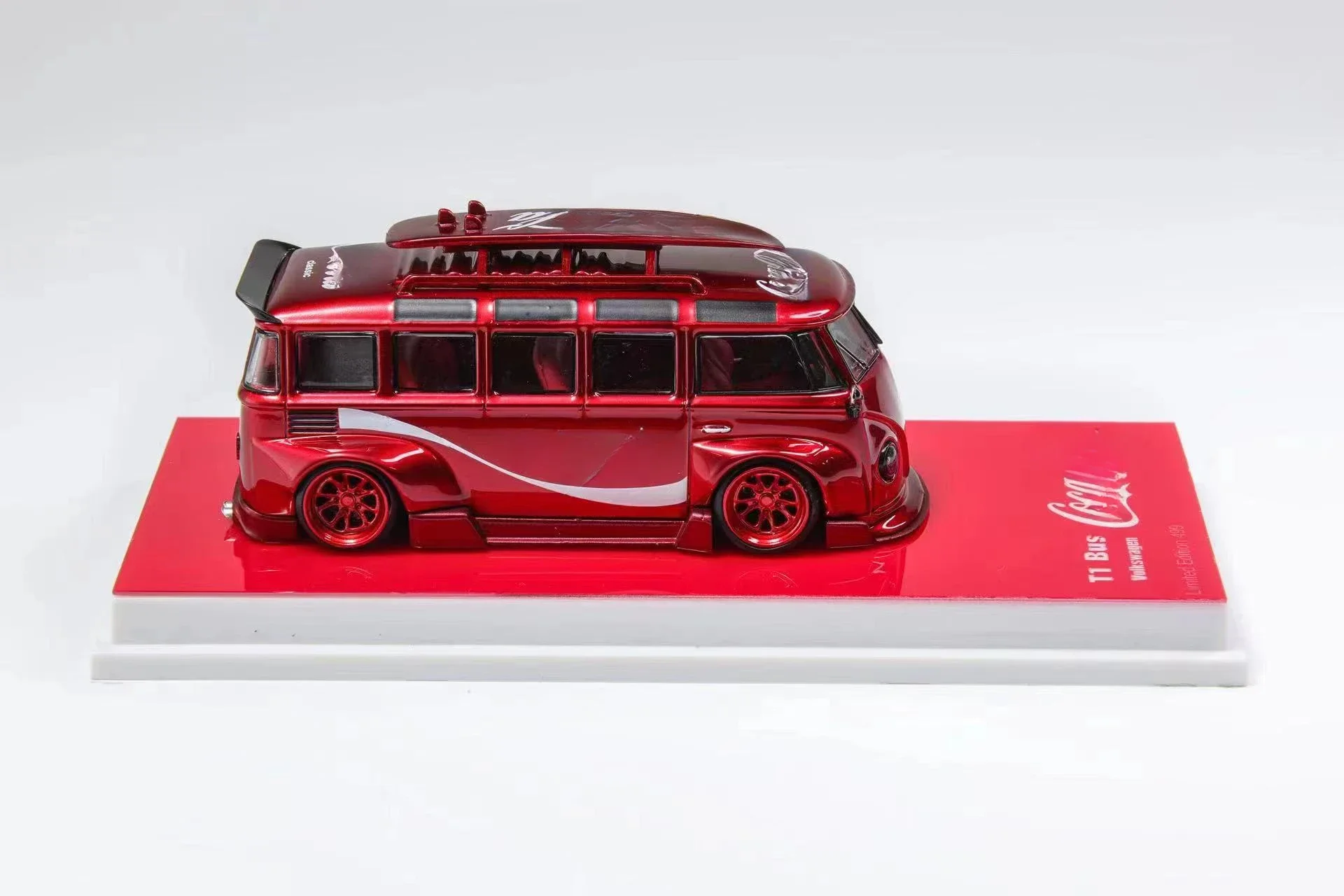 

Flame Model 1:64 T1 Kombi Red limited500 Diecast Model Car